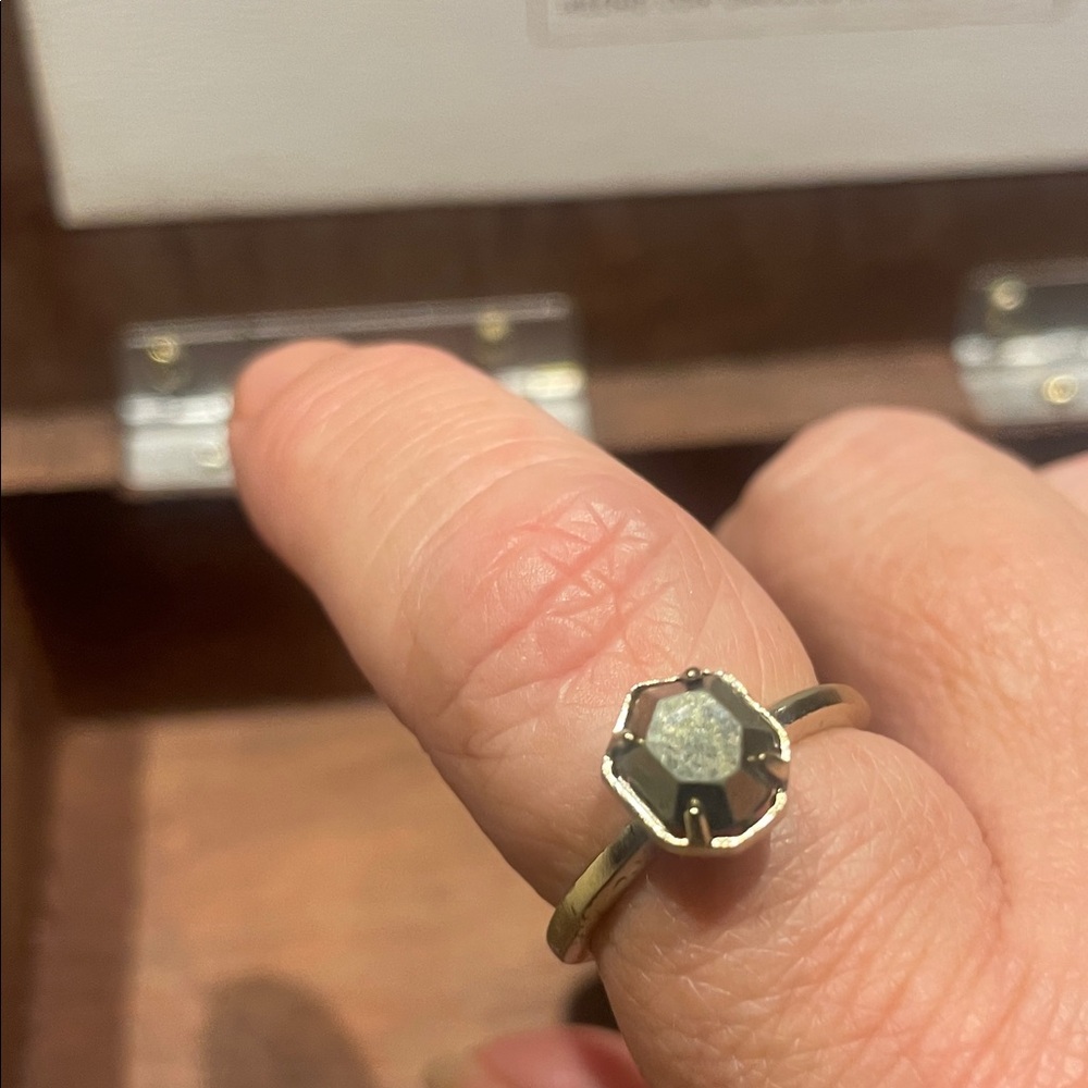 Kendra Scott gold tone and pyrite size 8